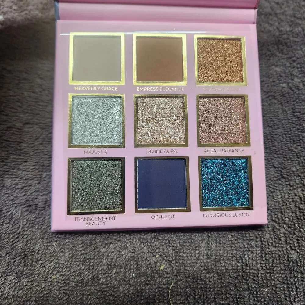New unused Eloise Goddess eyeshadow palette 9 shades b34